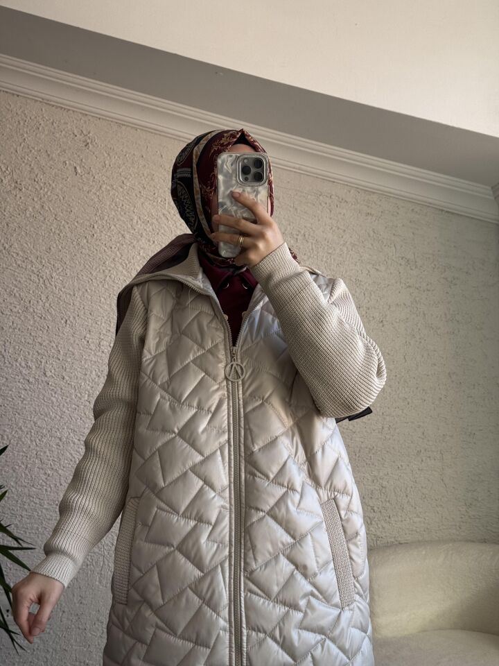 TRİKO DETAYLI KAPİTONE MONT KREM RENK