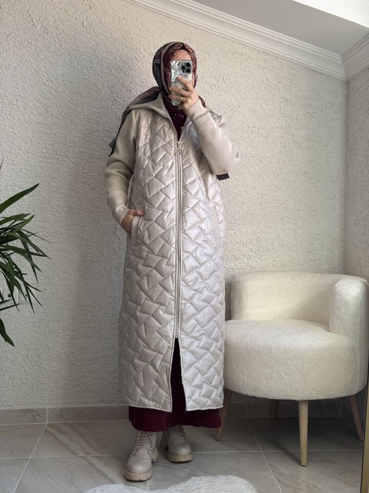 TRİKO DETAYLI KAPİTONE MONT KREM RENK
