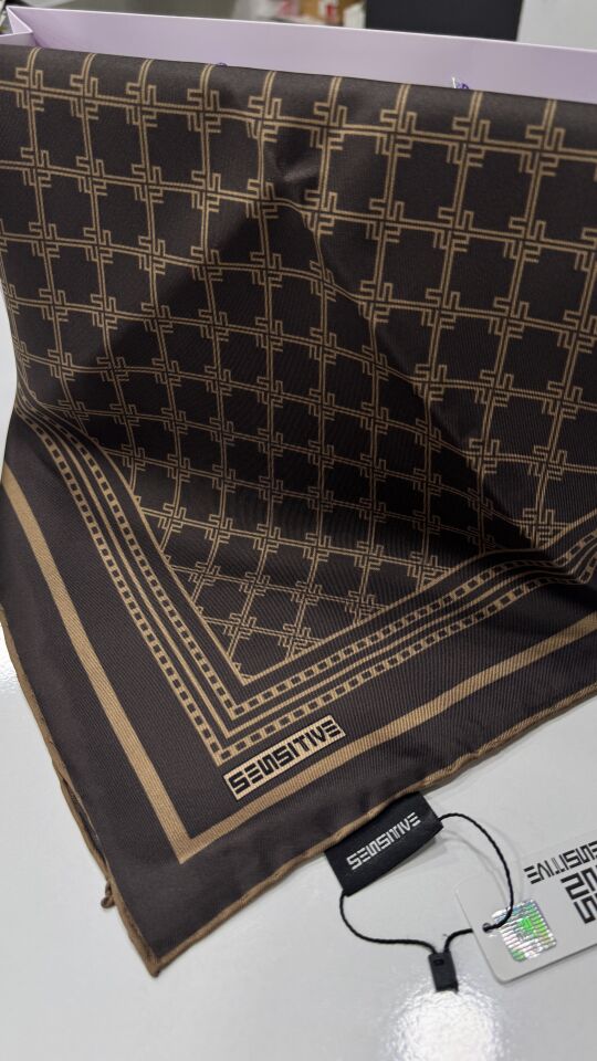 MONOGRAM DESEN İPEK KAHVE