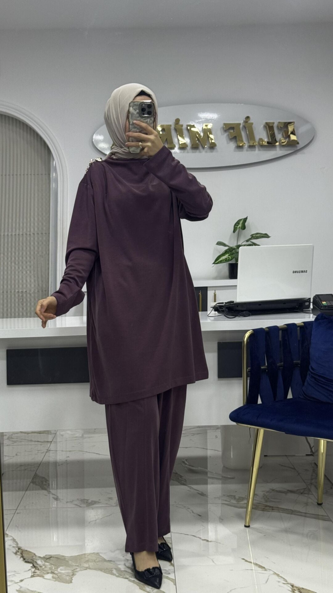 AYŞE AKAY OMUZ DETAYLI TAKIM MÜRDÜM