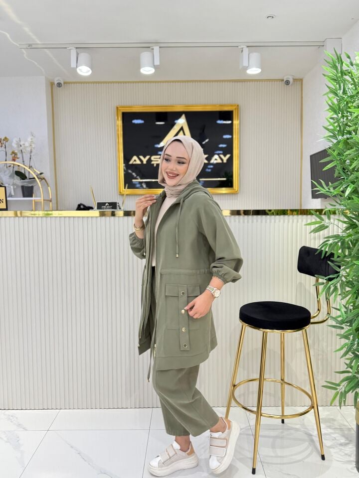 AYŞE AKAY SPOR CEPLİ KAP