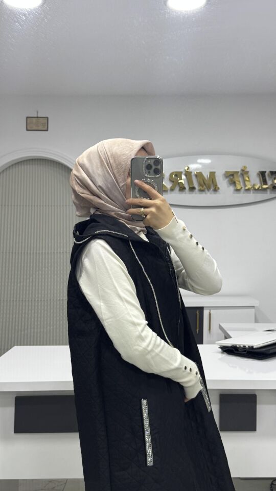 NOSHE KAPİTONE YELEK SİYAH