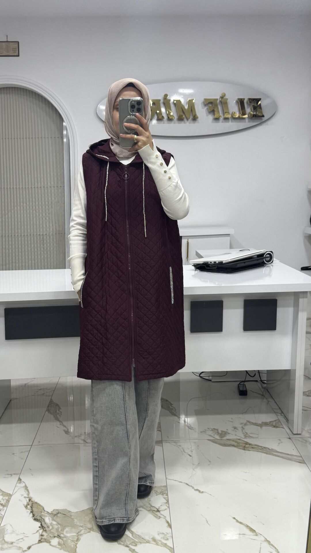 NOSHE KAPİTONE YELEK MÜRDÜM
