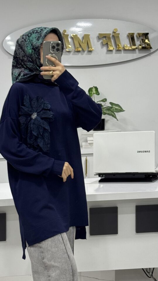 GÜL DETAYLI MERSERİZE TUNİK LACİVERT