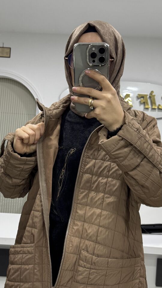 KAPİTONE KAP MANŞETLİ LATTE