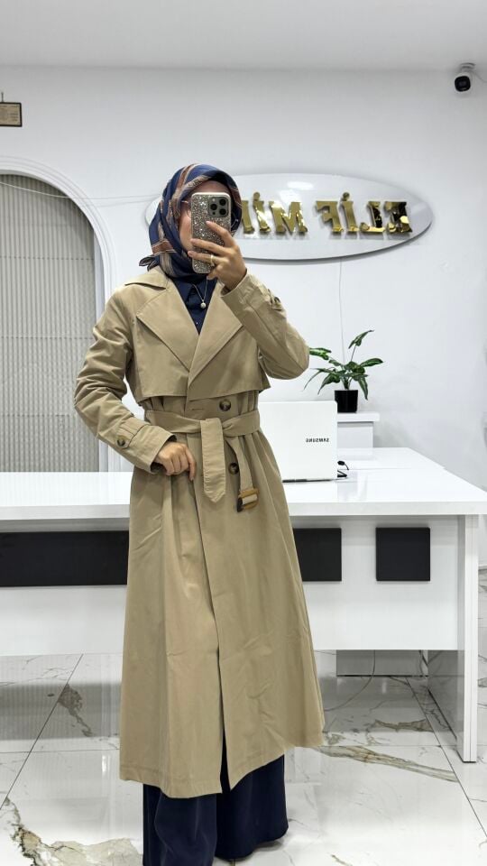 Nihle astarsız trençkot camel