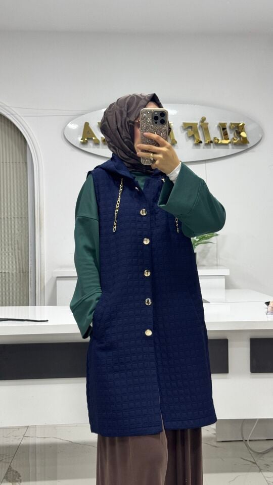 İNCE KAPİTONE YELEK LACİVERT