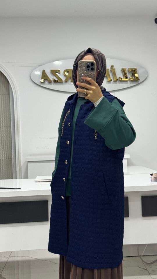 İNCE KAPİTONE YELEK LACİVERT