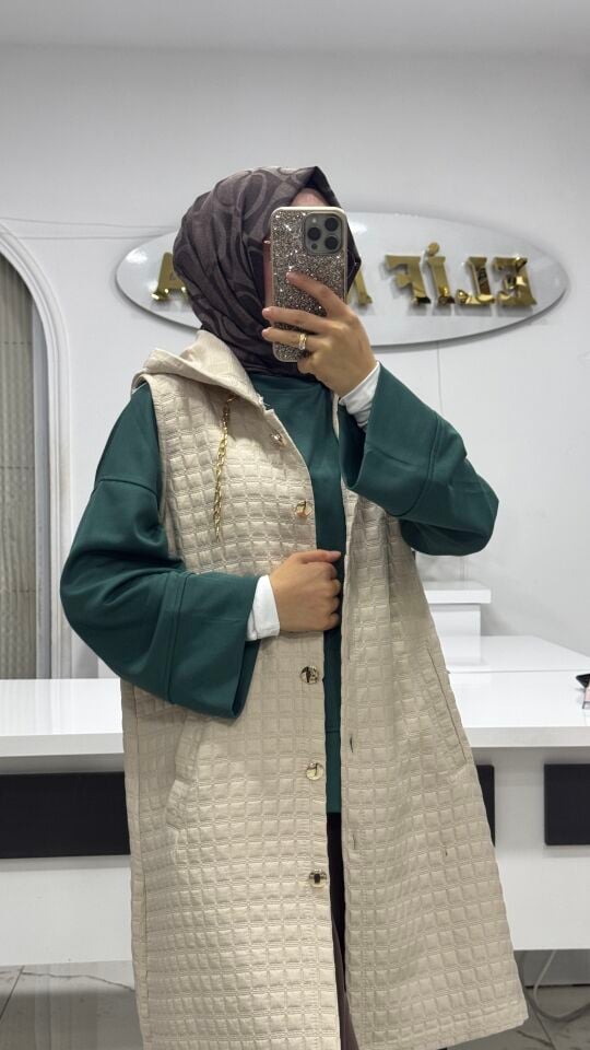 İNCE KAPİTONE YELEK KREM